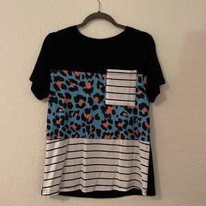 Multi design tee, Size small